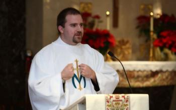 https://www.ladivinamisericordia.org/sites/default/files/field/image/0094_ord_deacon_a_davy488.jpg