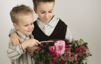 https://www.ladivinamisericordia.org/sites/default/files/field/image/advent_brothers.gif