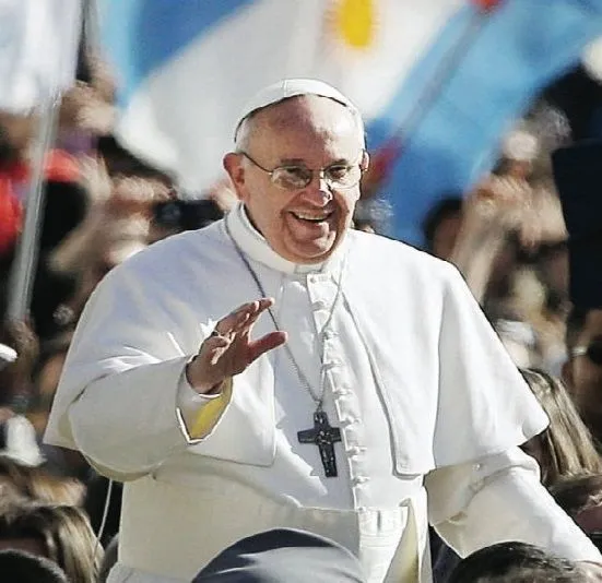https://www.ladivinamisericordia.org/sites/default/files/field/image/05270304_popepc_francis.jpg