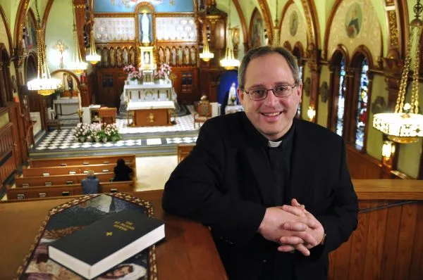 https://www.ladivinamisericordia.org/sites/default/files/field/image/rector.jpg